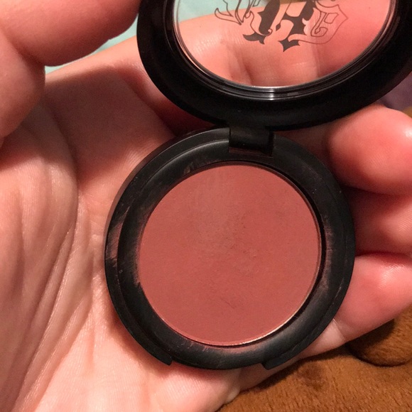 Kat Von D Lolita eyeshadow - Picture 2 of 4